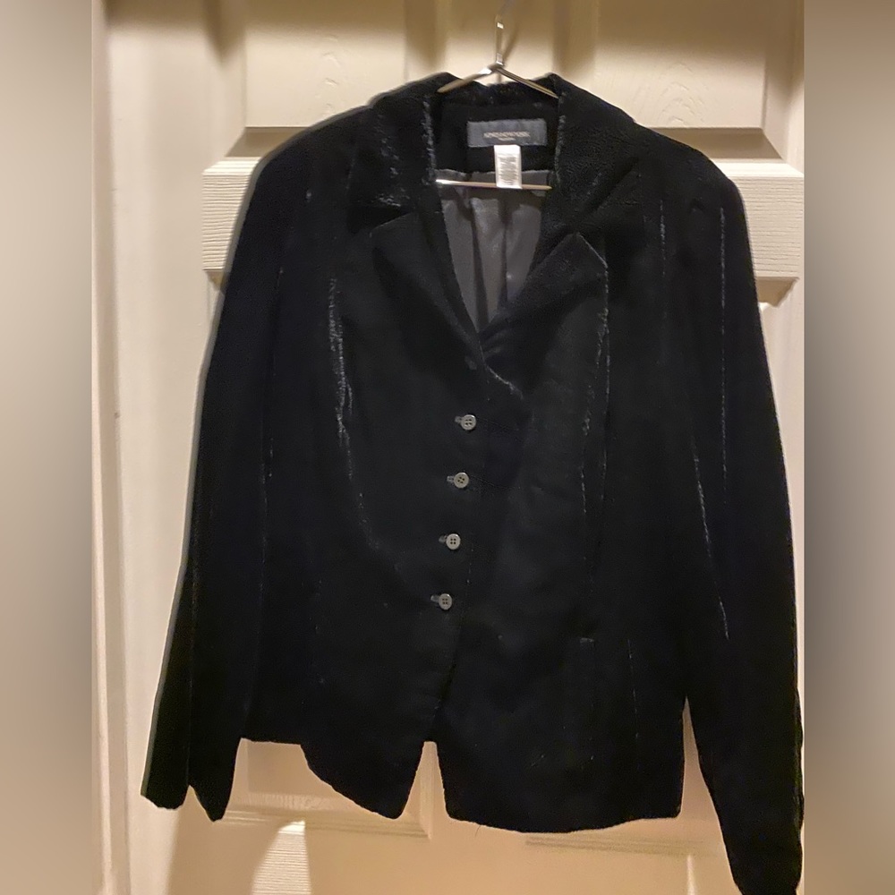 Gorgeous Black Velvet Blazer With Paisley Design. Size 14W